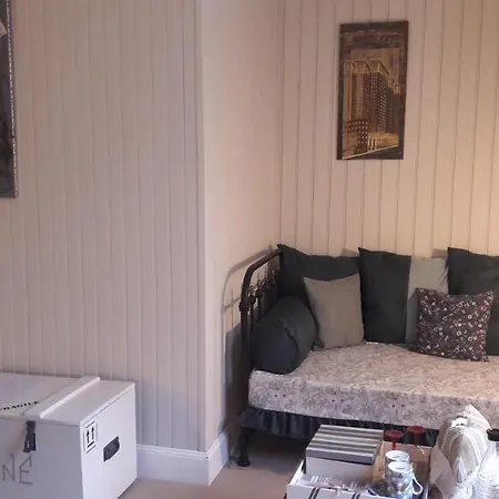 Le Clos De L'eglise Bed & Breakfast Arromanches-les-Bains
